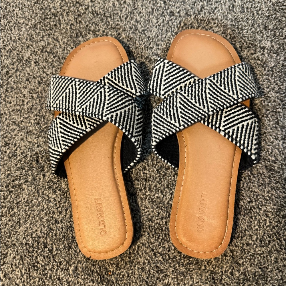 Old Navy Black and White Women's Sandals